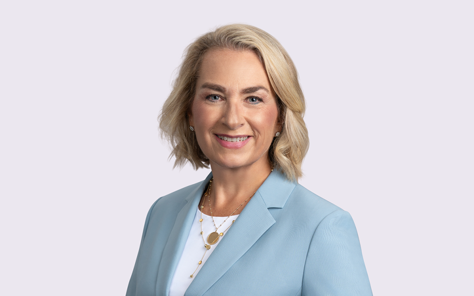 Jenifer Bologna Headshot